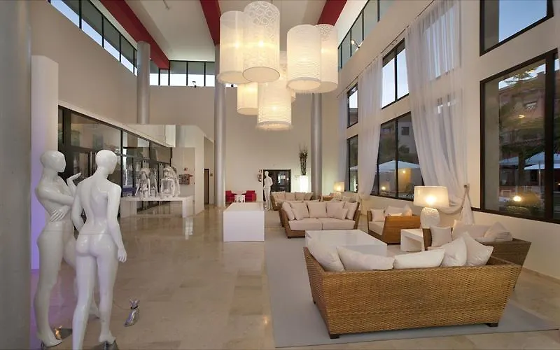 Leo Punta Umbria III Adults Only